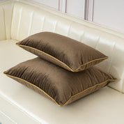 Ziver - De luxe kussenhoezen 'Royalty' voegen het gevoel van elegante luxe toe aan jouw slaapkamer of woonkamer. Deze koninklijke sierkussens zijn een perfecte toevoeging aan ieder interieur. Met hun prachtige kleur en stijlvolle gouden bies voel jij je een echte royalty! ✓Gratis verzending ✓ Achteraf betalen