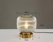 Ziver - Deze glazen tafellamp in leuke vintage stijl is perfect voor elke ruimte. De lamp is gemaakt van helder glas met een klassieke, vintage stijl. De glazen kap zorgt voor een mooie diffusie van licht, waardoor de lichtstroom zacht en aangenaam is. ✓Gratis verzending ✓Achteraf betalen