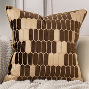 Ziver - De luxe kussenhoezen 'Royalty' voegen het gevoel van elegante luxe toe aan jouw slaapkamer of woonkamer. Deze koninklijke sierkussens zijn een perfecte toevoeging aan ieder interieur. Met hun prachtige kleur en stijlvolle gouden versieringen voel jij je een echte royalty! ✓Gratis verzending ✓ Achteraf betalen