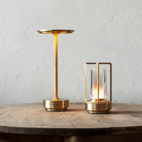 Ziver - Soms heb je licht nodig op een plek waar geen stroom in de buurt is, deze draadloze en oplaadbare tafellamp is de oplossing! De lamp is volledig draadloos en kan door middel van usb opgeladen worden en is daarnaast dimbaar waardoor je altijd de juiste hoeveelheid licht hebt. ✓Gratis verzending ✓Achteraf betalen